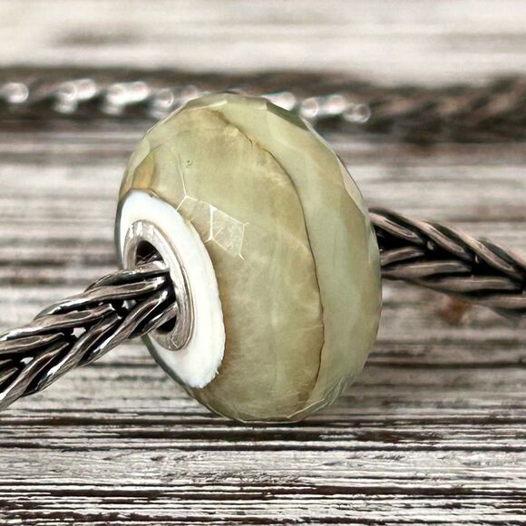 TROLLBEADS Moss Waterstone Facet LAA 925S NEW! Carpe Diem, Pale Green & Cream - Picture 6 of 11